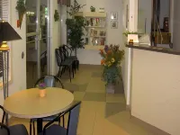 Didsbury Country Inn Hotels in Olds