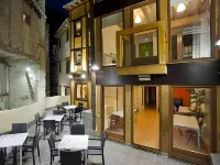 El Albergue de la Catedral Hotels in Maturana