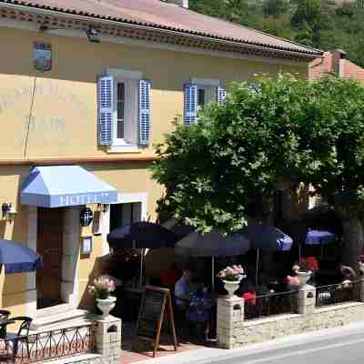 Logis Grand Hôtel Bain Hotel Exterior