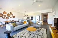 Mythic Suites & Villas by MJ Holidays 그헝 고브 호텔