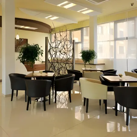 Melrose Apartments