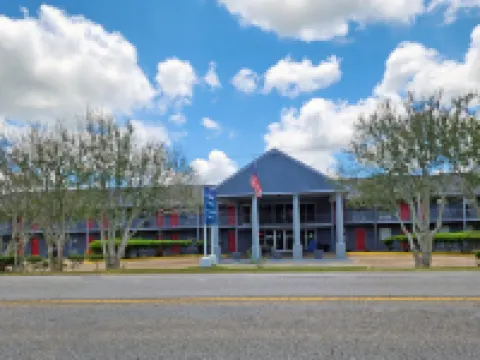 Red Carpet Inn Houma Hotels in Houma
