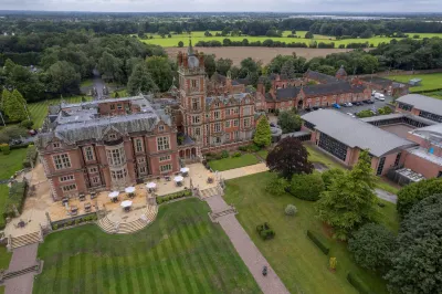 Crewe Hall Hotel & Spa - Cheshire Hotels in der Nähe von The Alexandra Stadium