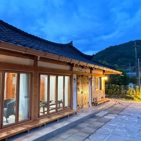 Suncheon Sumiyeonga Hanok Private House