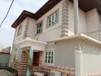 First Laurel Hotel & Suites