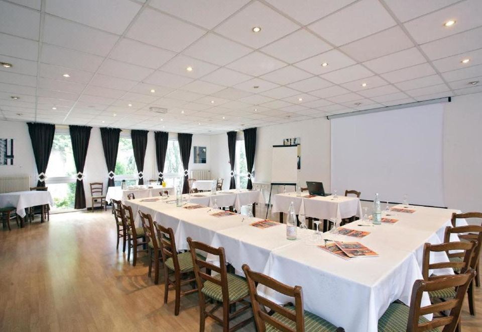 3. 루스 드 무지크..