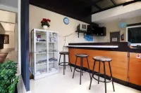 RedDoorz Plus Syariah Near Cirebon Super Block Mall 2 Hotels in Kesambi