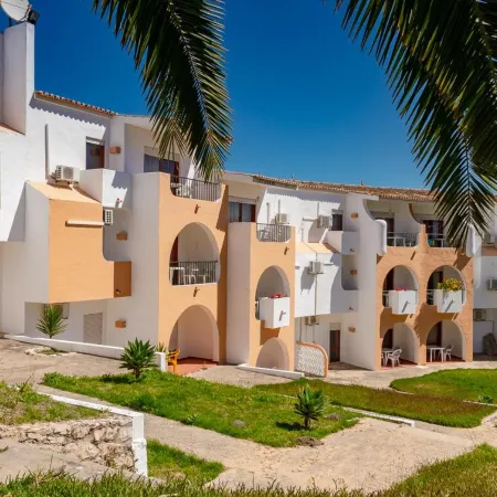 Oleandro Country Club Отели рядом с достопримечательностью «Албуфейра, центр города»