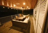 Jacuzzi with a sea view Indoor BBQ with air condi