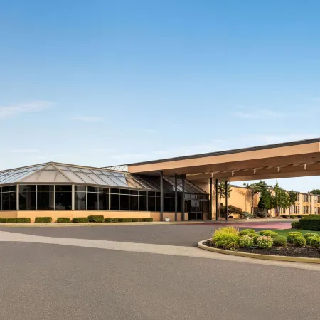 Days Hotel by Wyndham Allentown Airport / Lehigh Valley
