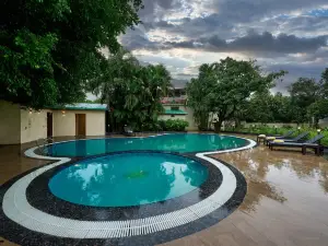 Abn Sarovar Portico Jim  Corbett Dhikuli