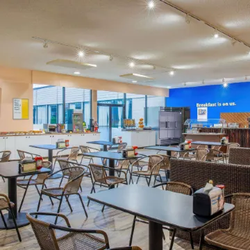 Days Inn by Wyndham Cranbrook Conference Centre