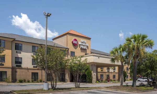 Best Western Plus Daphne Inn Suites