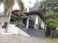 Oase Van Java Hotel dekat Pendakian Telomoyo Base Camp Watu Tumpeng