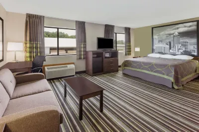 Super 8 by Wyndham Plymouth Hôtels à : Tyner