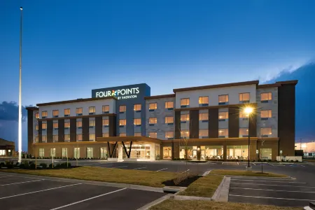 Four Points by Sheraton Kansas City Olathe Отели рядом с достопримечательностью «Парк Фриско Лейк»