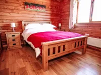 Bonnie View Lodge Hotels in Huntly