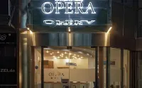 Opera Hotel Köln Hotel dekat Koeln Central Railway Station