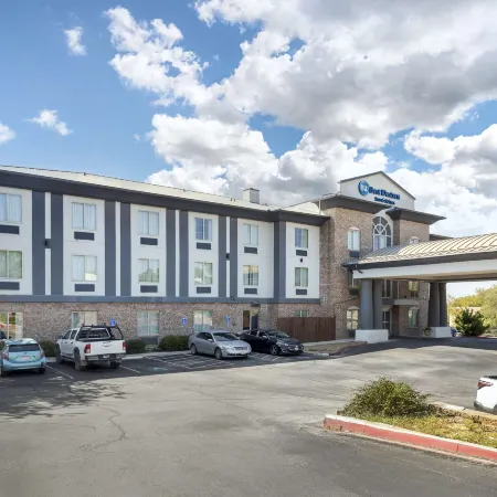 Best Western Medical Center North Inn Suites Near Six Flags
