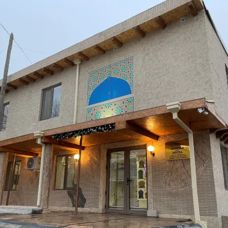 Nanosh East Hotel Отели рядом с достопримечательностью «Минарет Калон»