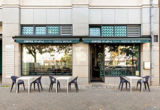 4. 커피 인 호스텔..