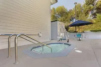 Best Western Plus Novato Oaks Inn - spa