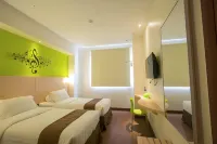 Front One Hotel Jayapura Hotels in Gurabesi