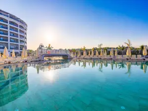 Side Moon Palace