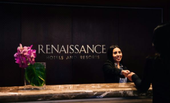 Renaissance Los Angeles Airport Hotel