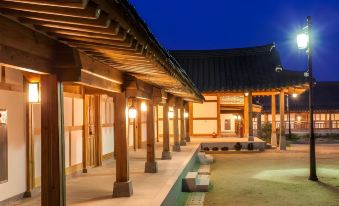 한옥호텔 영산재 썸네일