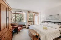 Snowater Condo #41 - A Spacious Condo with Private Sauna Wifi and a Soaker Tub