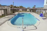 Hampton Inn & Suites Dublin - piscina