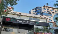 Treebo Cherry Tree Hotels in Palasia