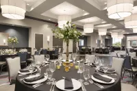 Embassy Suites by Hilton Greenville Downtown Riverplace - Breakfast