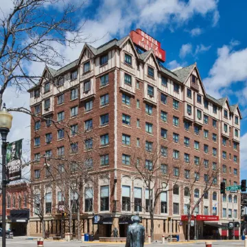 Hotel Alex Johnson Rapid City, Curio Collection by Hilton