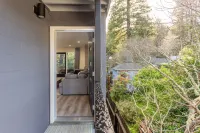 Family-friendly Modern Cozy Downtown Mill Valley Unit in San Francisco Bay Area - Wi-Fi