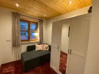 Neurenovierte Ferienwohnung "räsl" Hotels in Holzkirchen