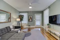 Serene and Stylish Classic Apartment in Midtown!