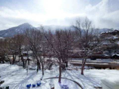 The Heart of Manitou Springs. Award-winning. Luxurious. Romantic. 2nd Floor East