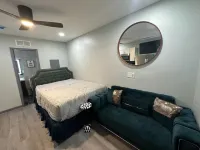 studio 1 min from Southern Regional hospital 15 MiN  FROM ATLANTA APT B