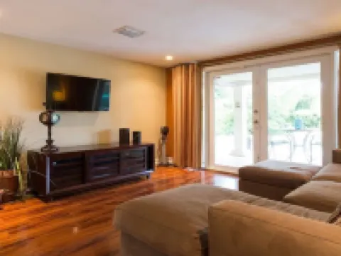 Waterfront Property with a resort style backyard and Heated Pool in Miami Hotels in Kendall