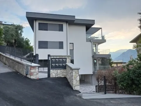 BLUE SKY GREEN APP.  LAKE VIEW CIR:023045-LOC-00627 CIN:EN023045C2V9CFVR3C