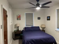 Downtown 2 bed/1 bath with deck and back yard