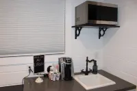 Mini farmhouse style container Homes #1 Hotel a Orderville