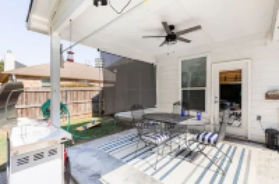 4Bedroom with King bed/ Suite Downstairs