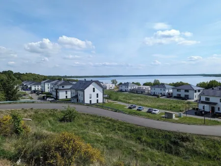 Moderne & Familienfreundliche Ferienwohnung am Goitzschesee