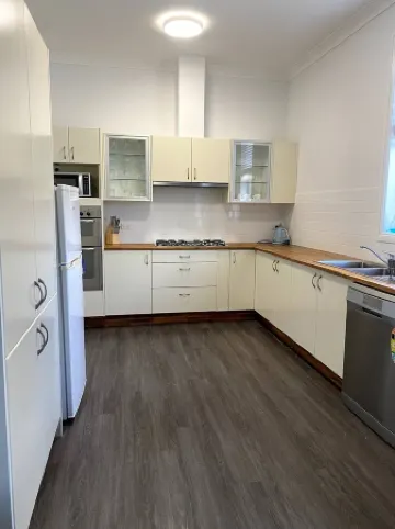 Apartment 3, Cosy 3 Bedder