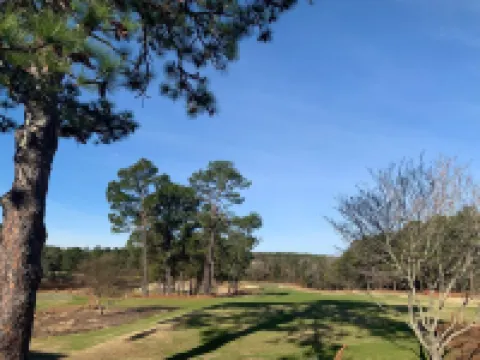 Cute and Comfy Home in Pinehurst - Perfect for families/golf weekend! Ping-pong!