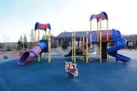 Watch Concerts from Rooftop Deck w Private Hot Tub! Best Downtown Location!