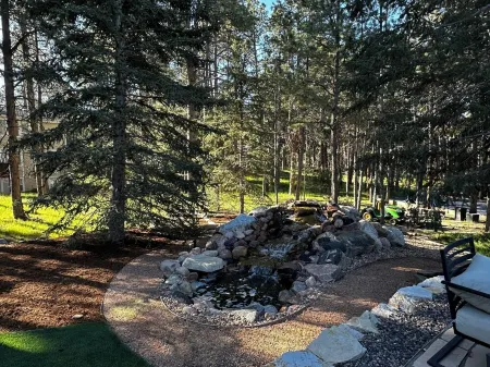 Log Home-Hot Tub-Game Room/Workout Room/Fireplace-BBQ-Yard Games/Pickleball